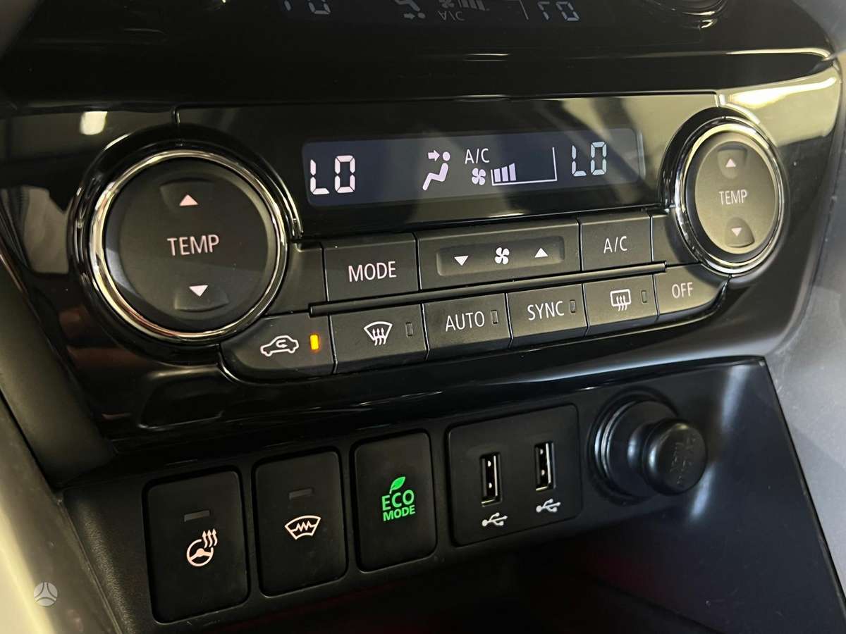Mitsubishi Eclipse Cross, 1.5 l., Внедорожник / Кроссовер