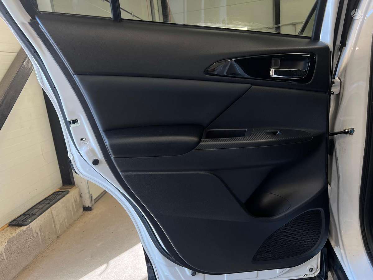 Mitsubishi Eclipse Cross, 1.5 l., Внедорожник / Кроссовер