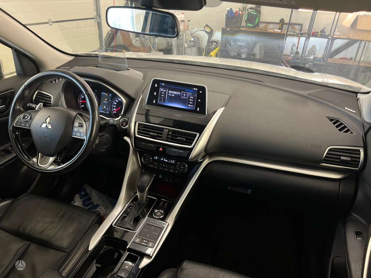 Mitsubishi Eclipse Cross, 1.5 l., Внедорожник / Кроссовер