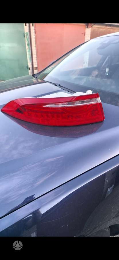 Jaguar XF, T2H, žibintai