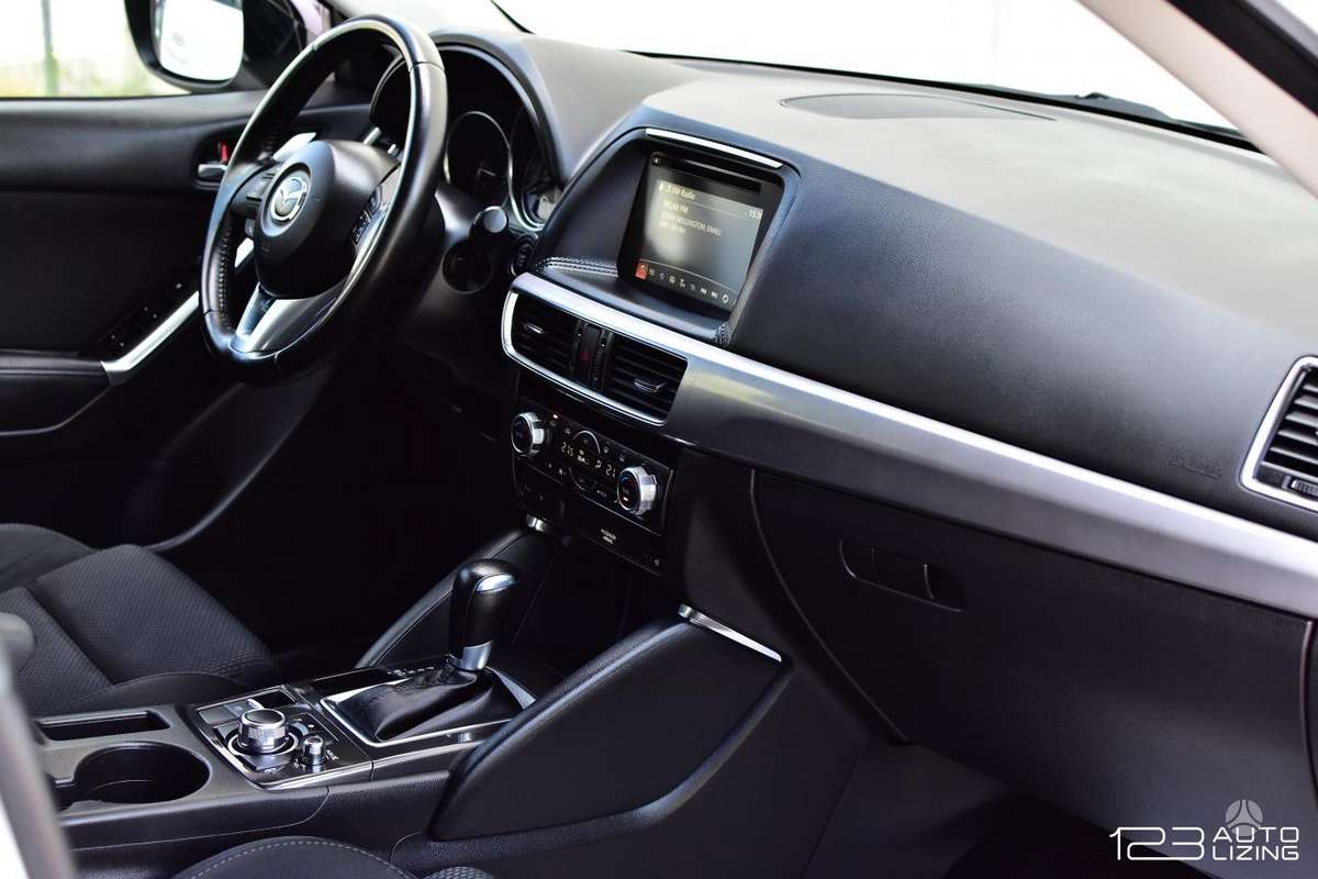 Mazda CX-5, 2.2 l., off-road / crossover
