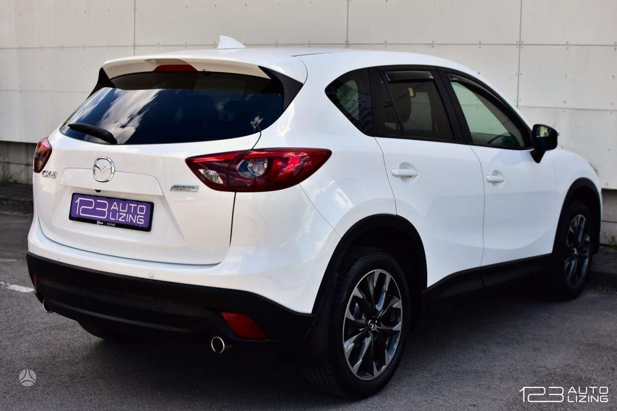 Mazda CX-5, 2.2 l., off-road / crossover