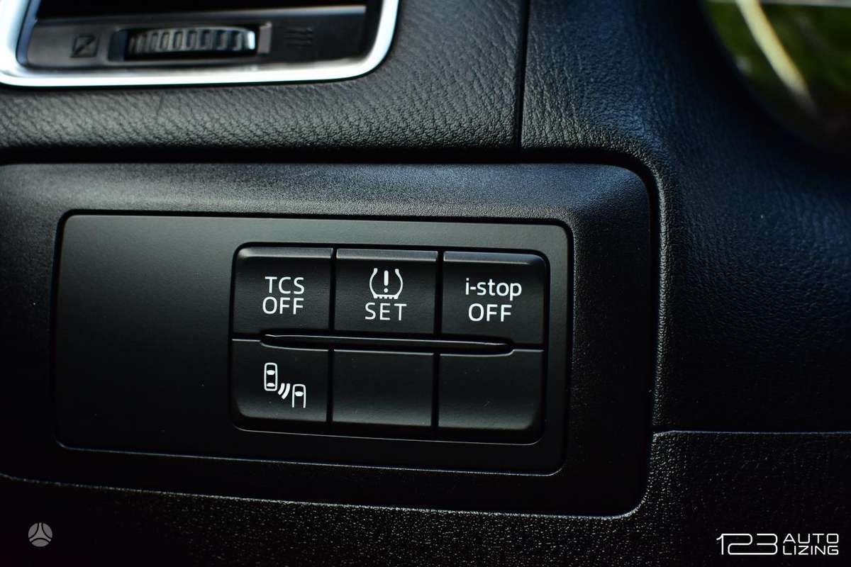 Mazda CX-5, 2.2 l., off-road / crossover