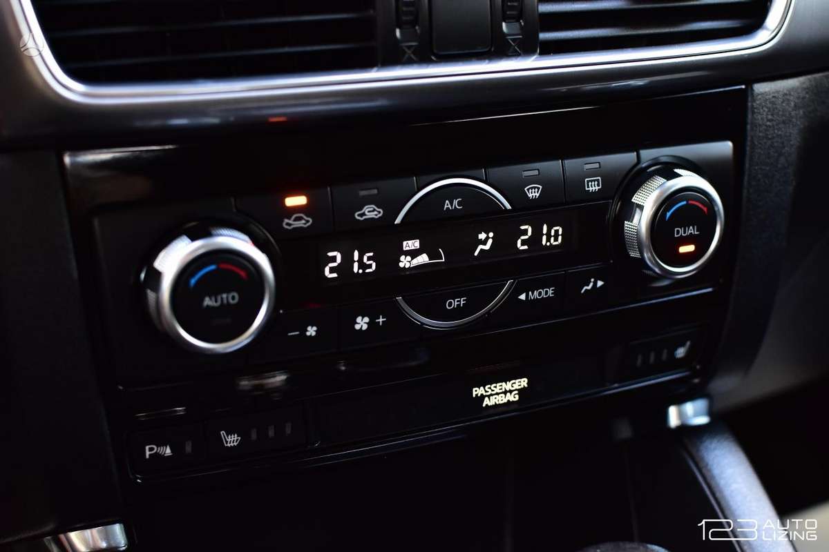 Mazda CX-5, 2.2 l., off-road / crossover