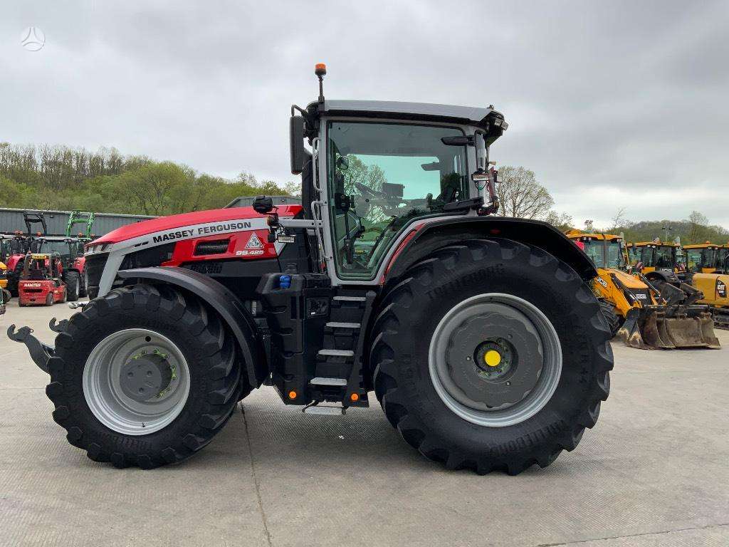 Massey Ferguson 9S.425, traktoriai