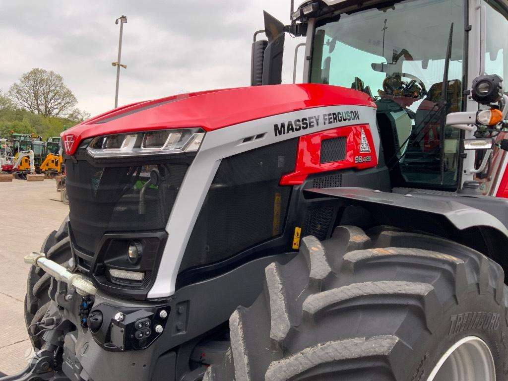 Massey Ferguson 9S.425, тракторы