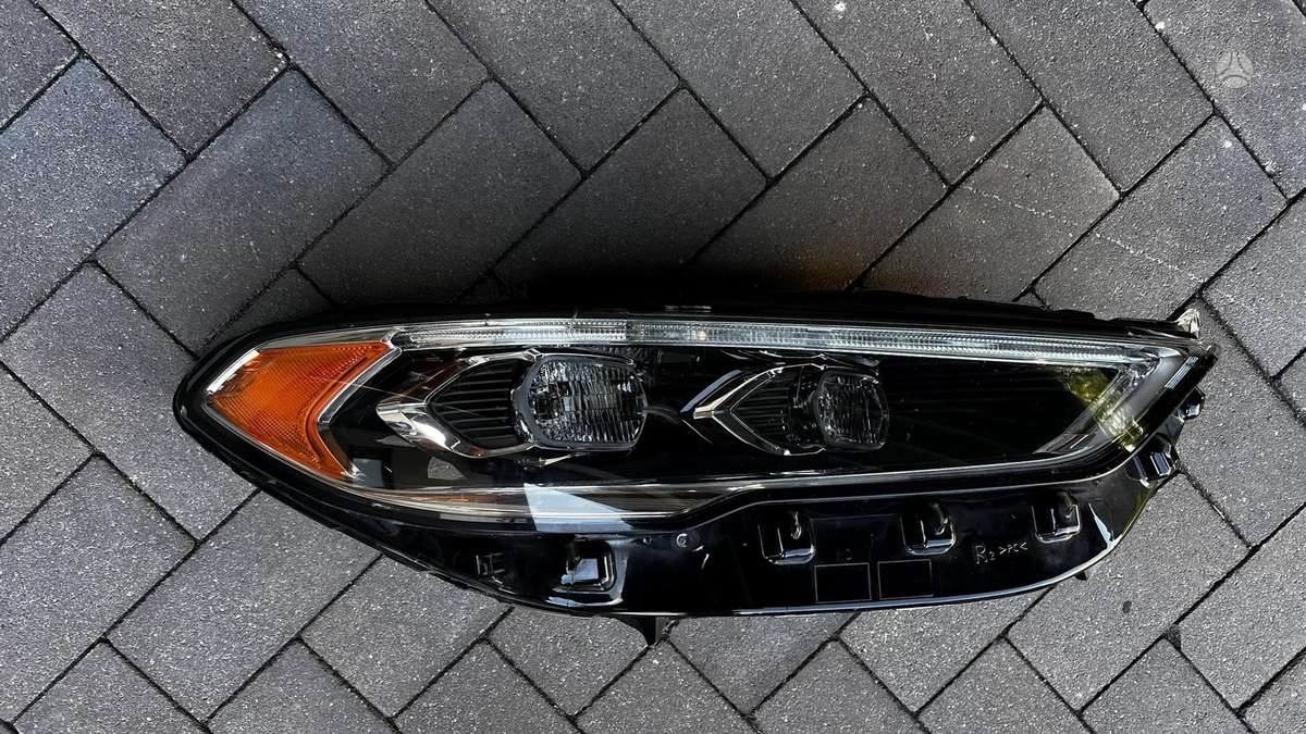 Ford Fusion lights