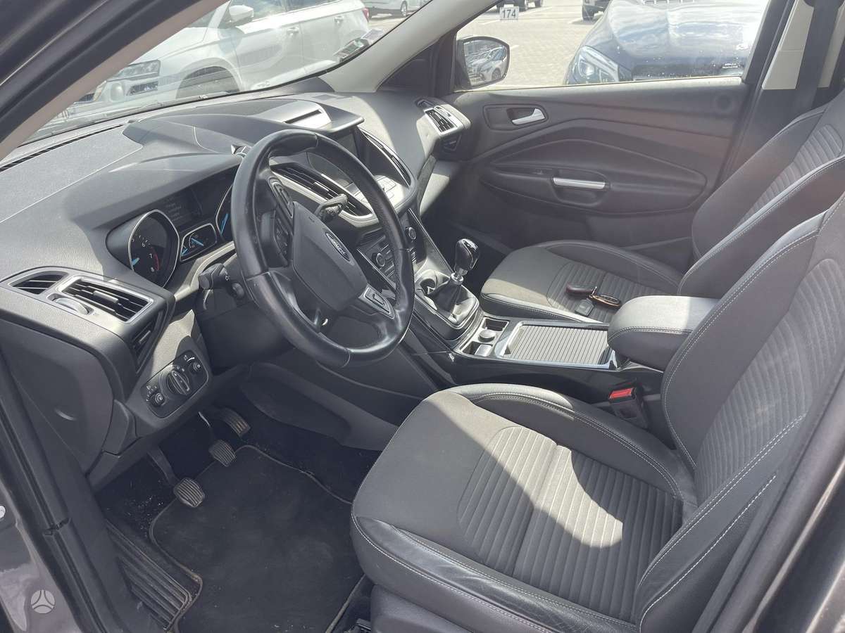 Ford Kuga, 1.5 l., Минивэн