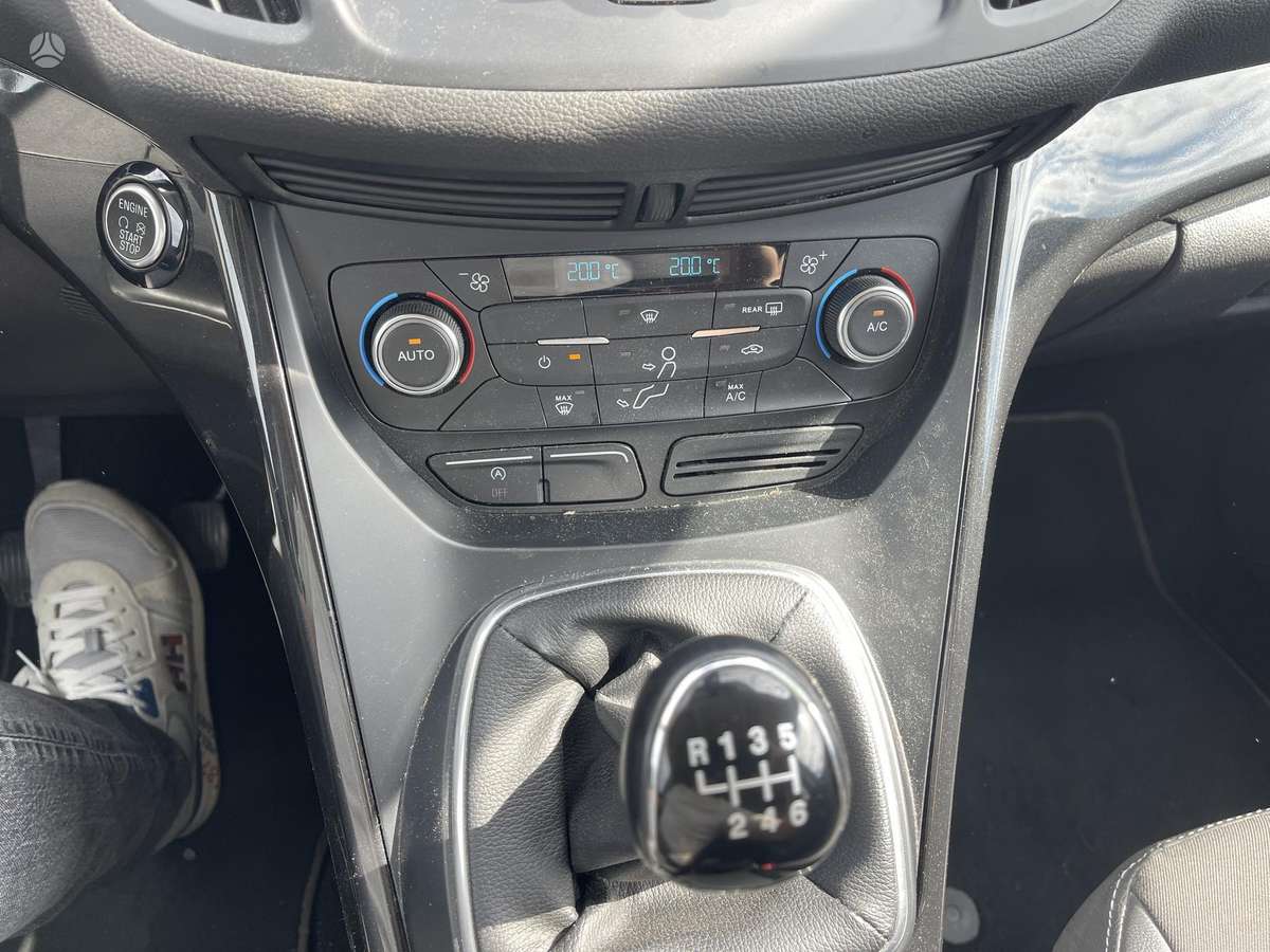 Ford Kuga, 1.5 l., Минивэн
