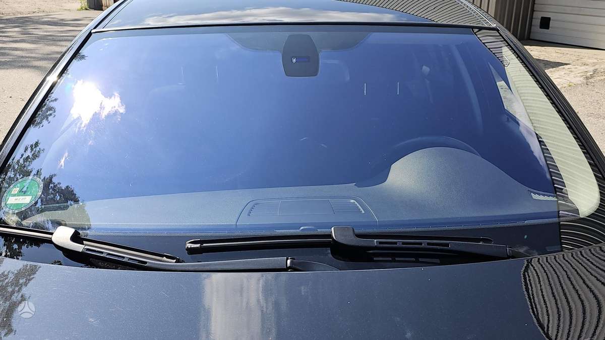 BMW 320, 2.0 l., Седан