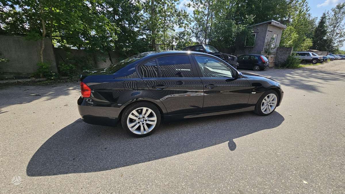 BMW 320, 2.0 l., Седан