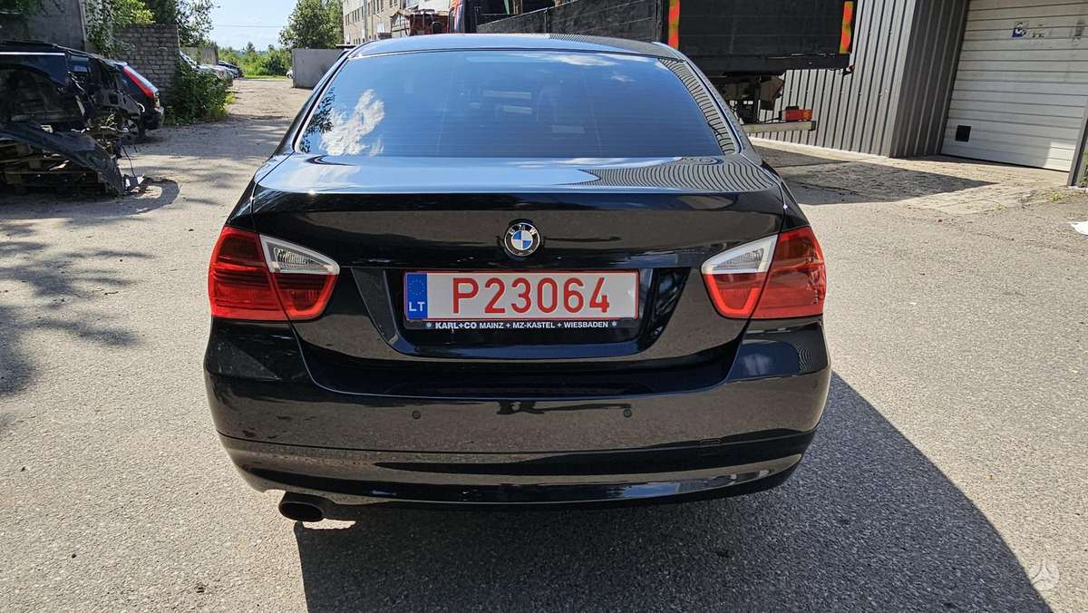 BMW 320, 2.0 l., Седан