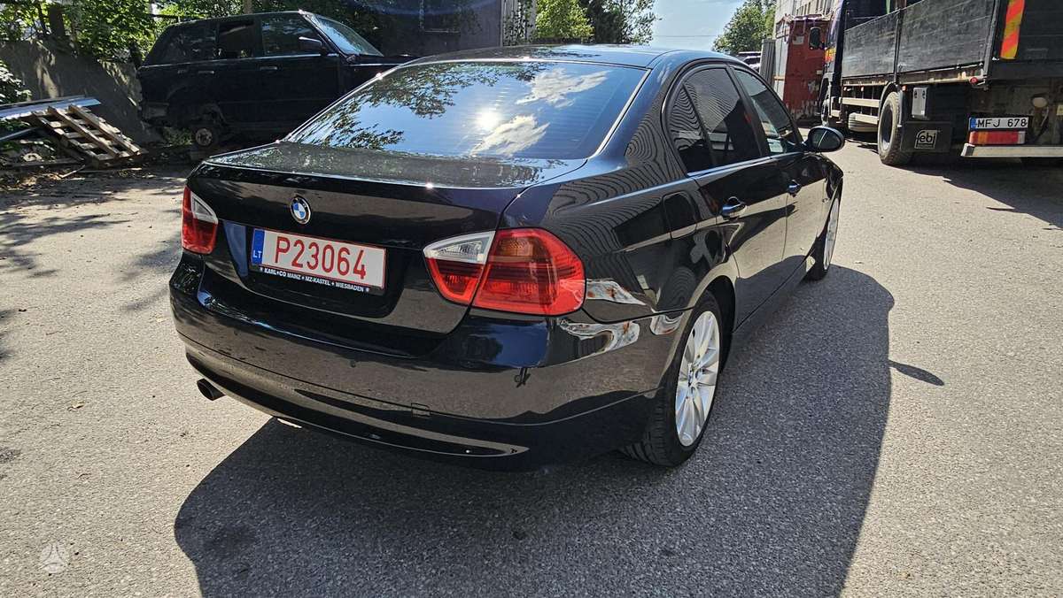 BMW 320, 2.0 l., Седан