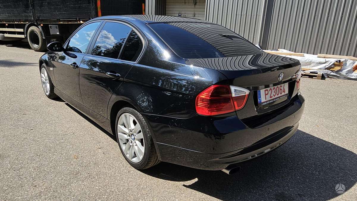 BMW 320, 2.0 l., Седан
