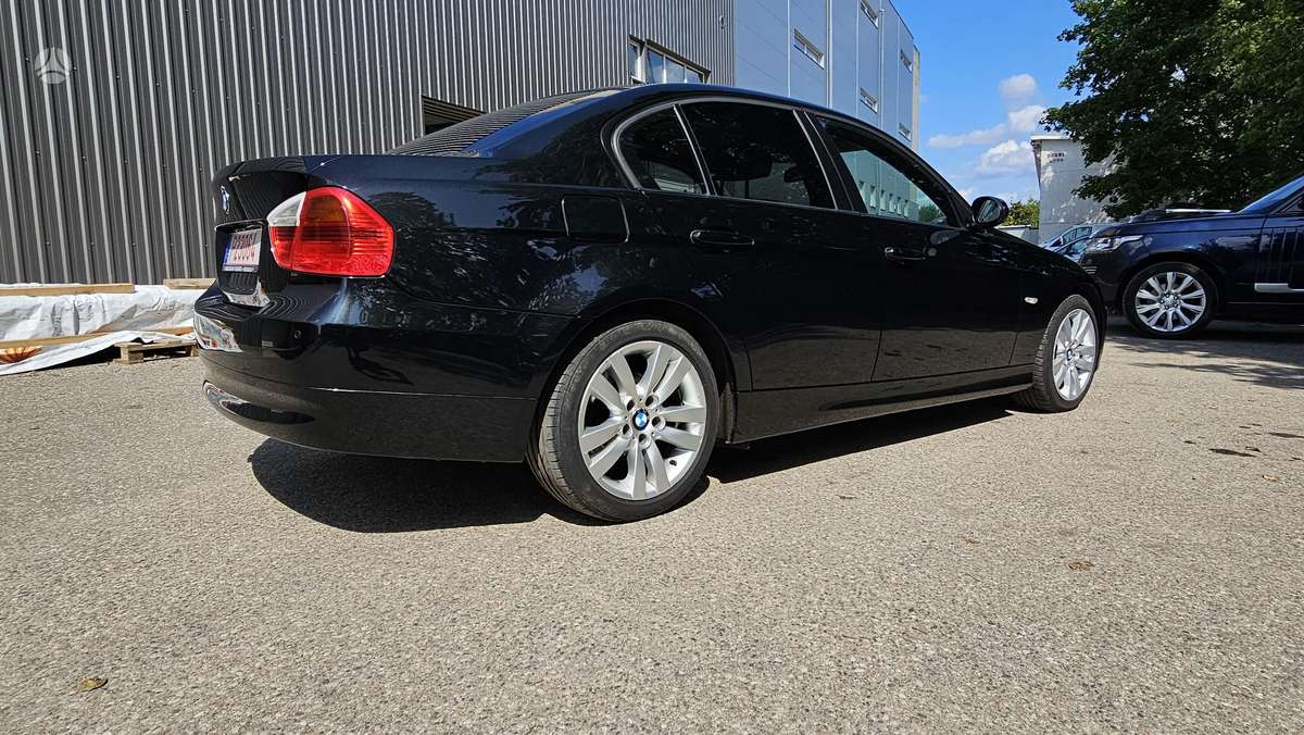 BMW 320, 2.0 l., Седан