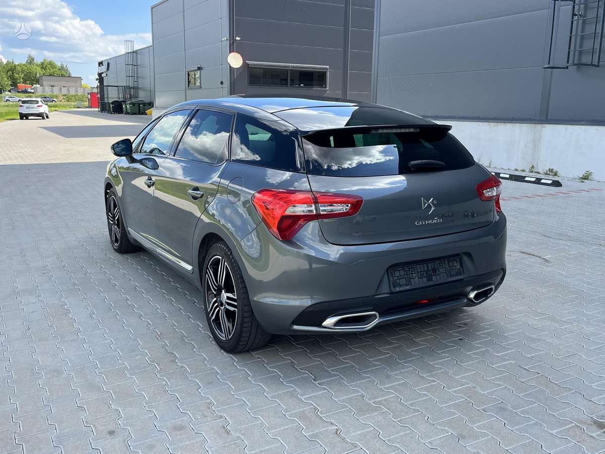 Citroen DS5, 1.6 l., hatchback