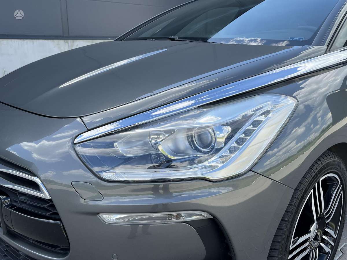 Citroen DS5, 1.6 l., Хэтчбек