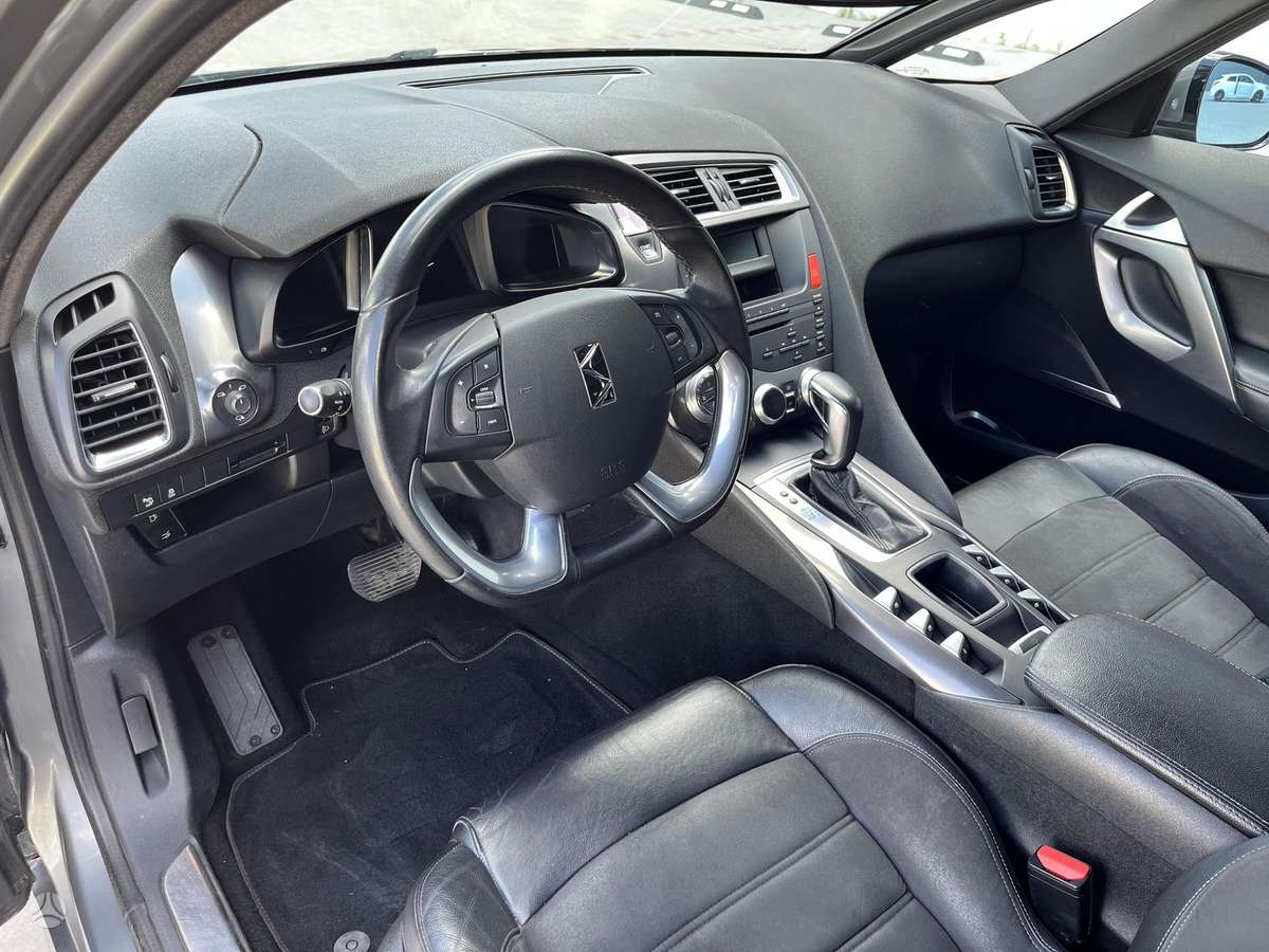 Citroen DS5, 1.6 l., Хэтчбек