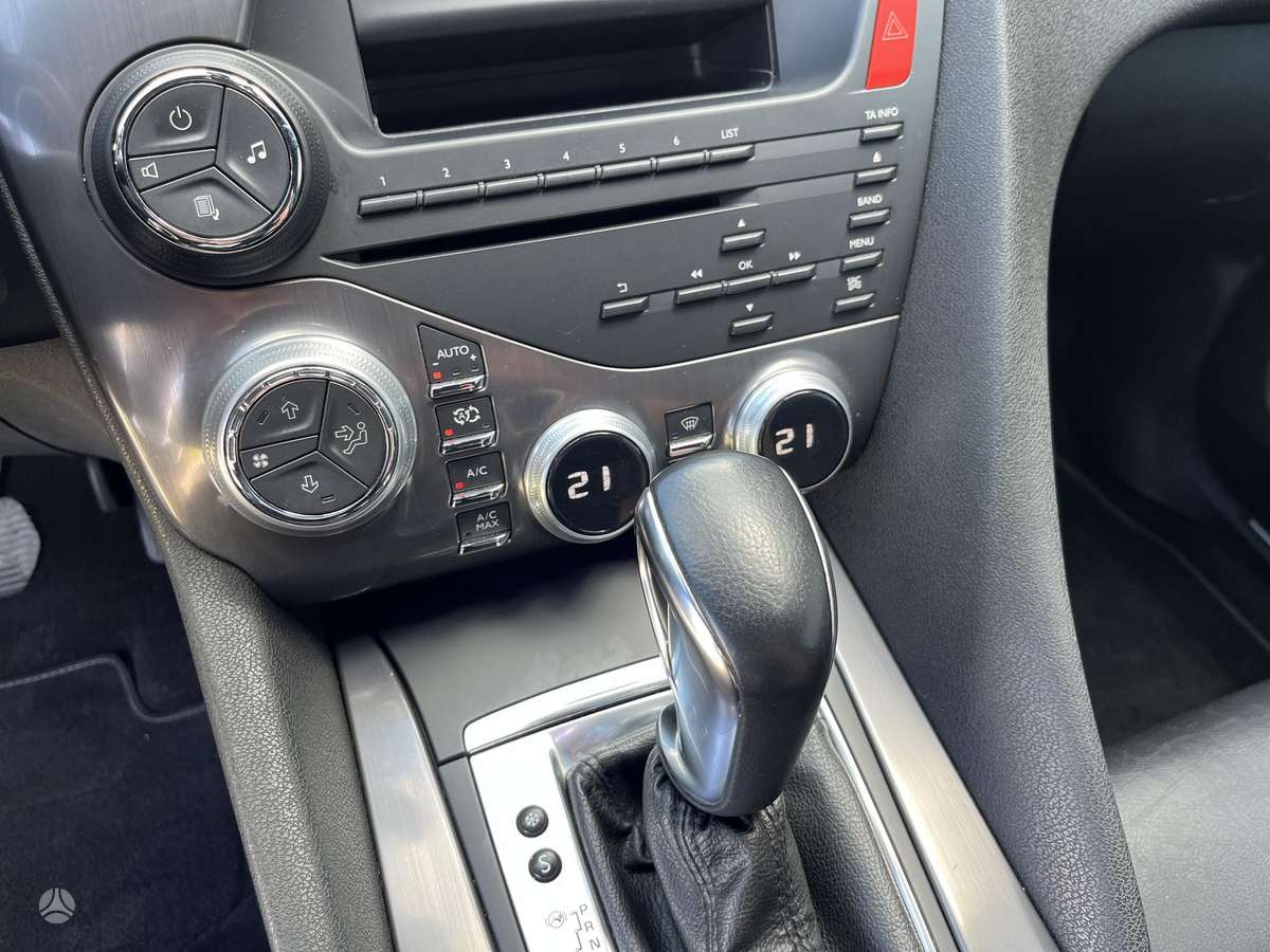 Citroen DS5, 1.6 l., hatchback