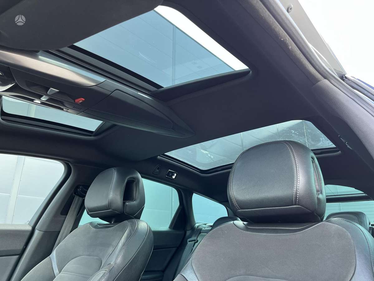 Citroen DS5, 1.6 l., hatchback