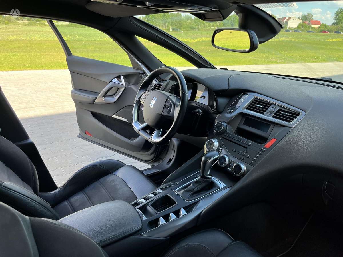 Citroen DS5, 1.6 l., Хэтчбек