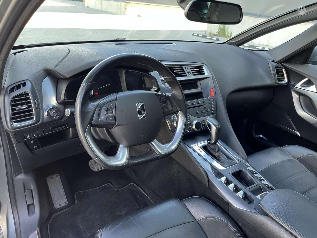 Citroen DS5, 1.6 l., Хэтчбек