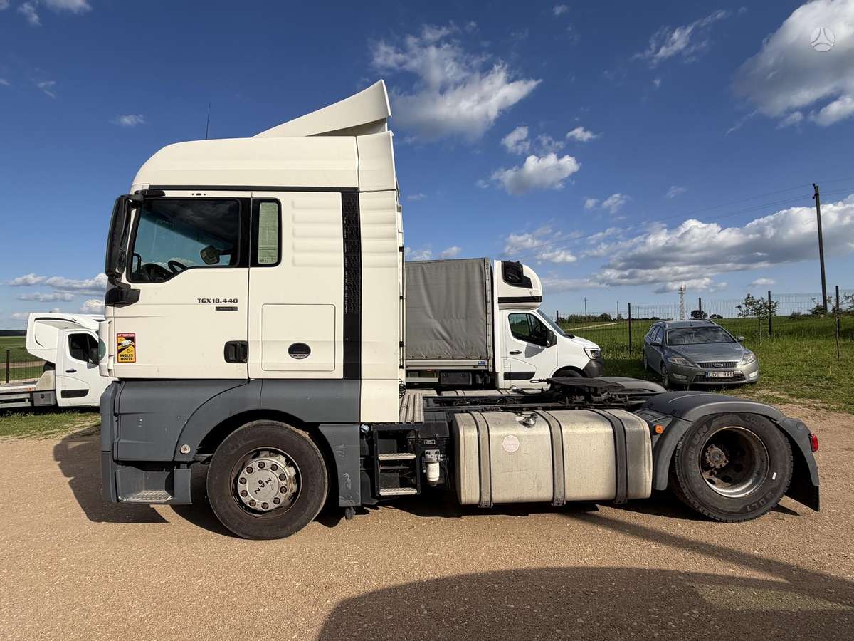 MAN TGX440, double sleeper