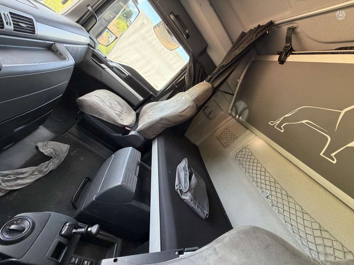 MAN TGX440, double sleeper