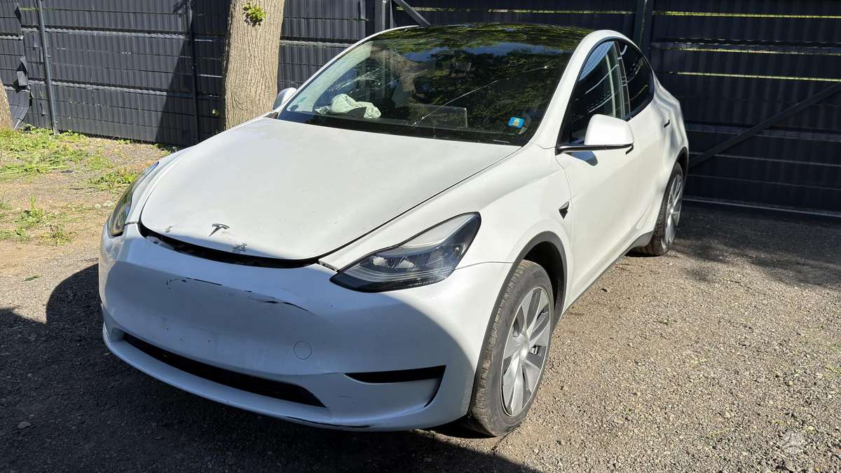 Tesla Model Y, 60 кВт·ч, Хэтчбек