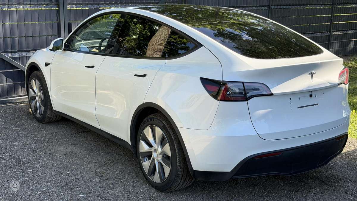 Tesla Model Y, 60 кВт·ч, Хэтчбек