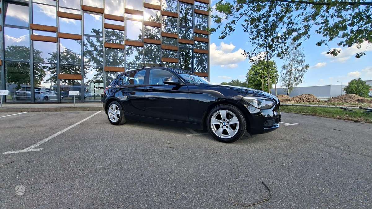 BMW 116, 2.0 l., hečbekas