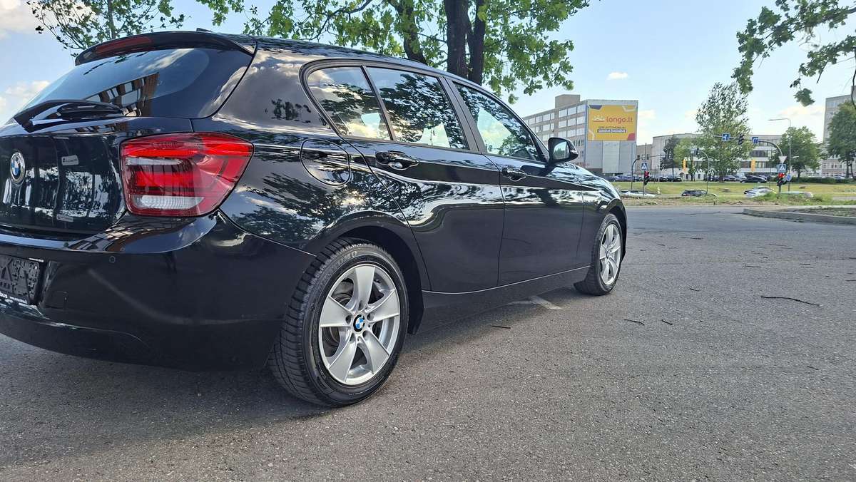 BMW 116, 2.0 l., hečbekas