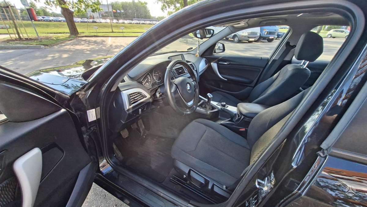BMW 116, 2.0 l., hečbekas