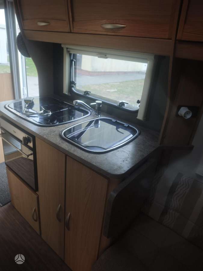 Elddis Xplore 304, кемперы