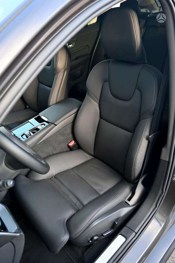 Volvo V60, Универсал