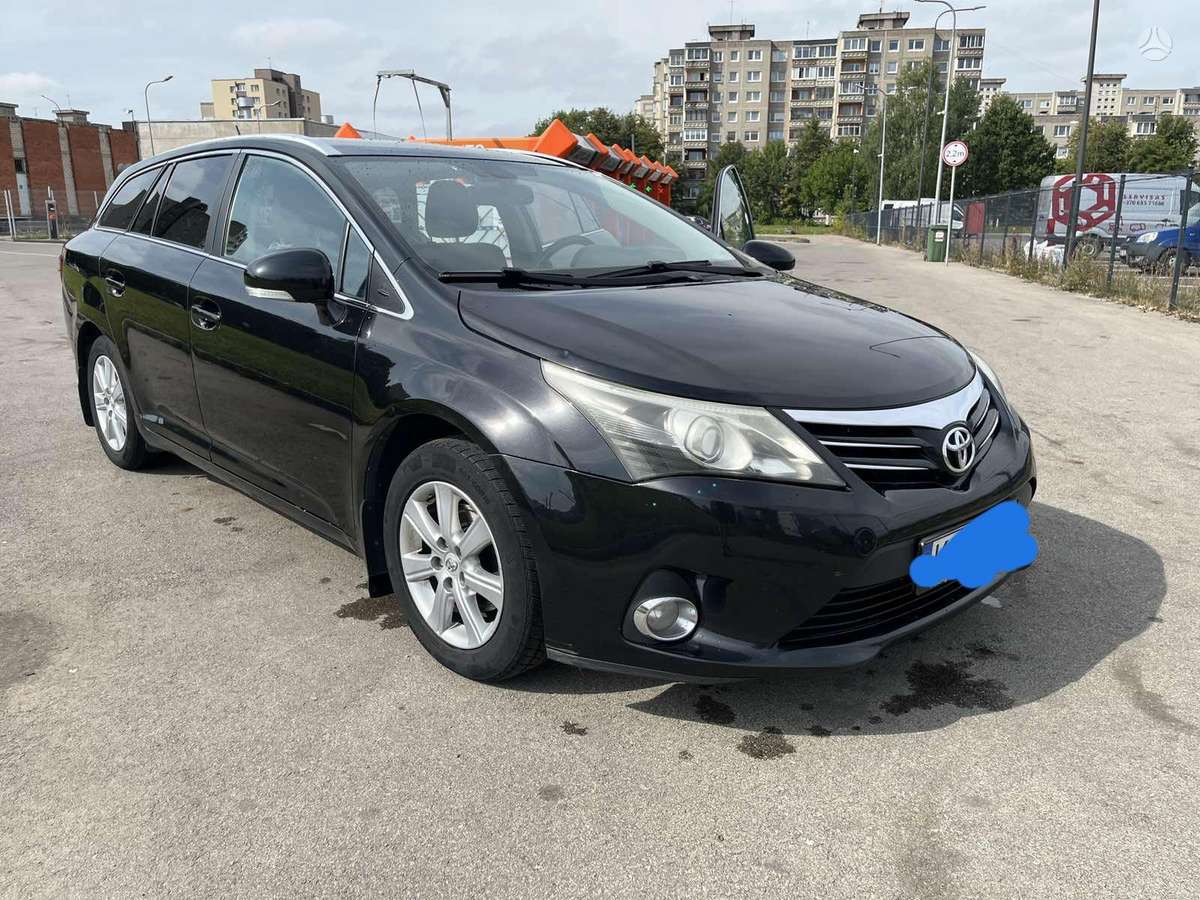 Toyota Avensis - 2