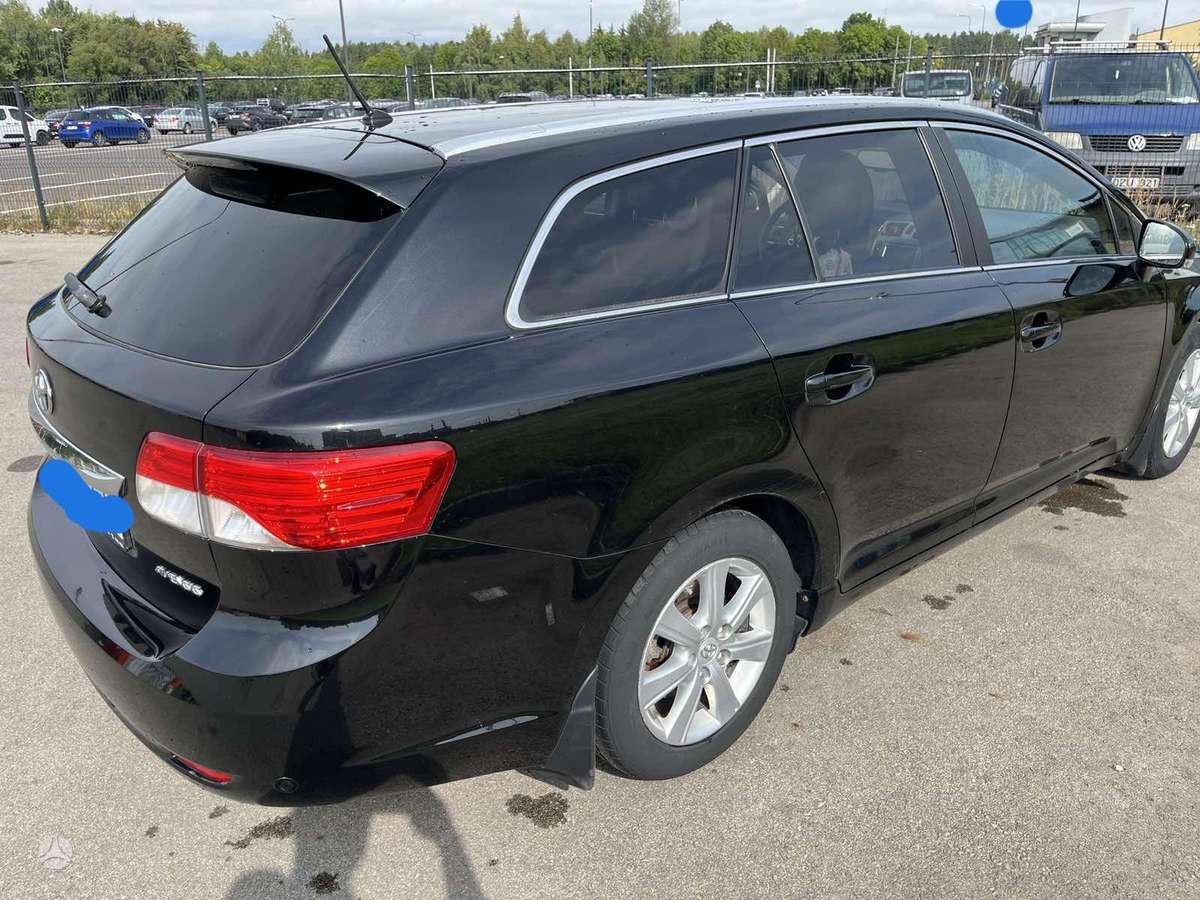 Toyota Avensis - 4