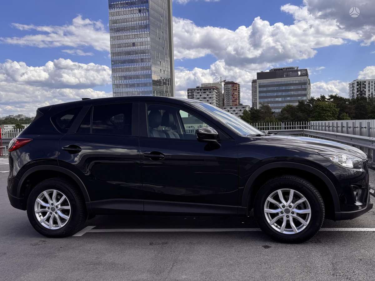Mazda CX-5, 2.2 l., off-road / crossover