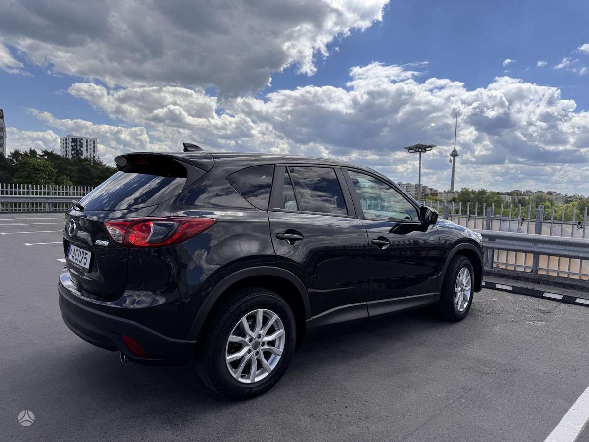 Mazda CX-5, 2.2 l., off-road / crossover
