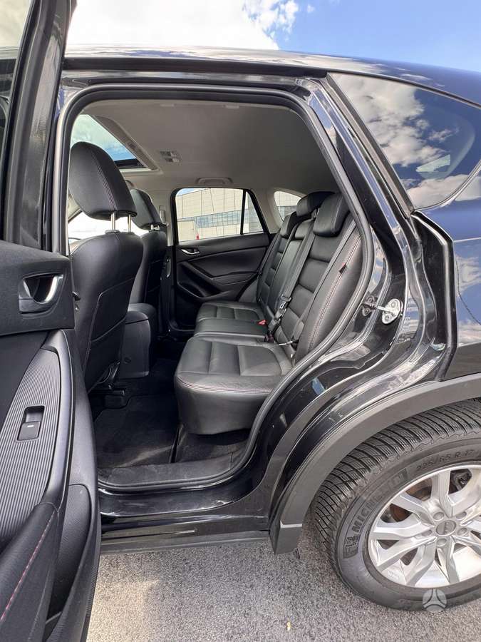 Mazda CX-5, 2.2 l., off-road / crossover