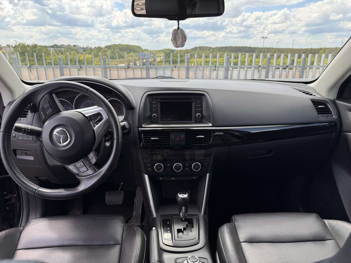 Mazda CX-5, 2.2 l., off-road / crossover