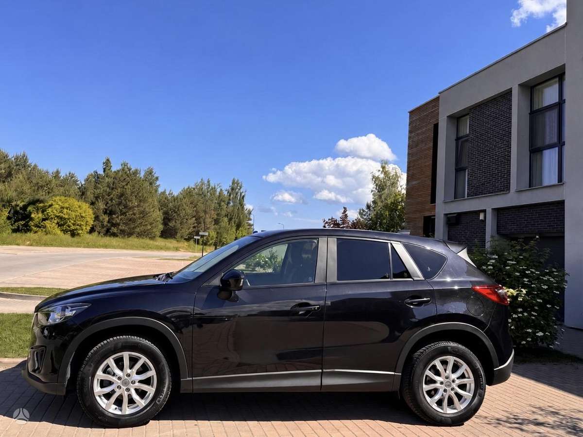 Mazda CX-5, 2.2 l., off-road / crossover