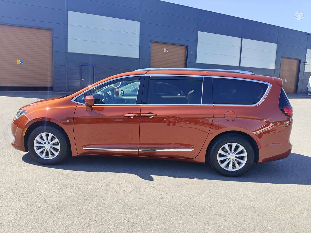 Chrysler Pacifica, 3.6 l., Минивэн