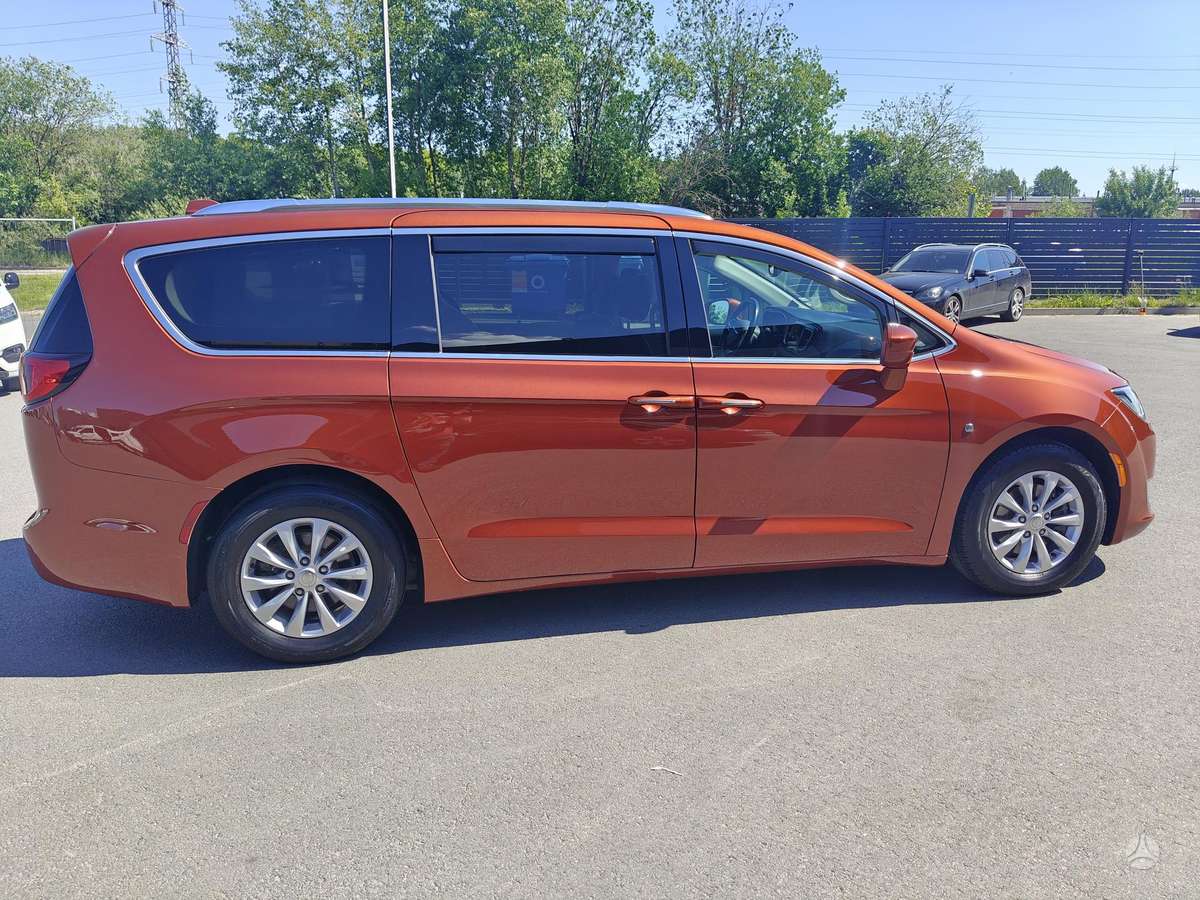 Chrysler Pacifica, 3.6 l., Минивэн