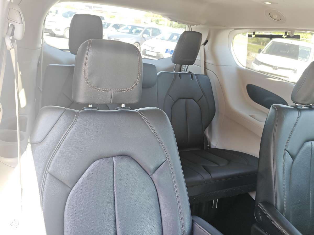 Chrysler Pacifica, 3.6 l., Минивэн