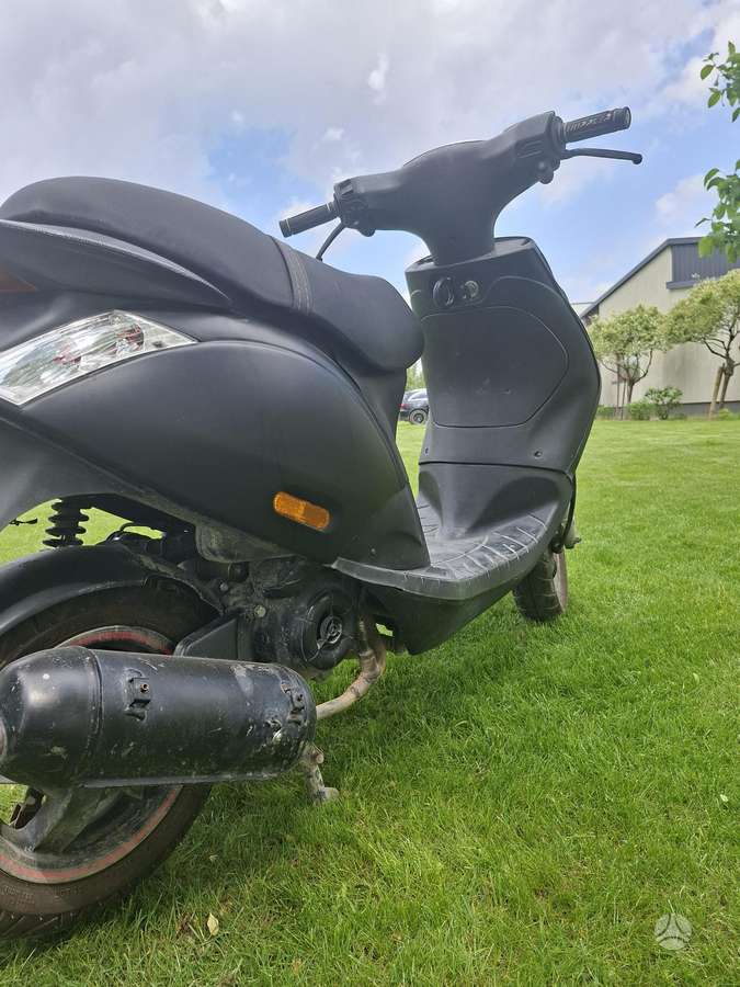 Piaggio Zip 50cc, scooters / mopeds