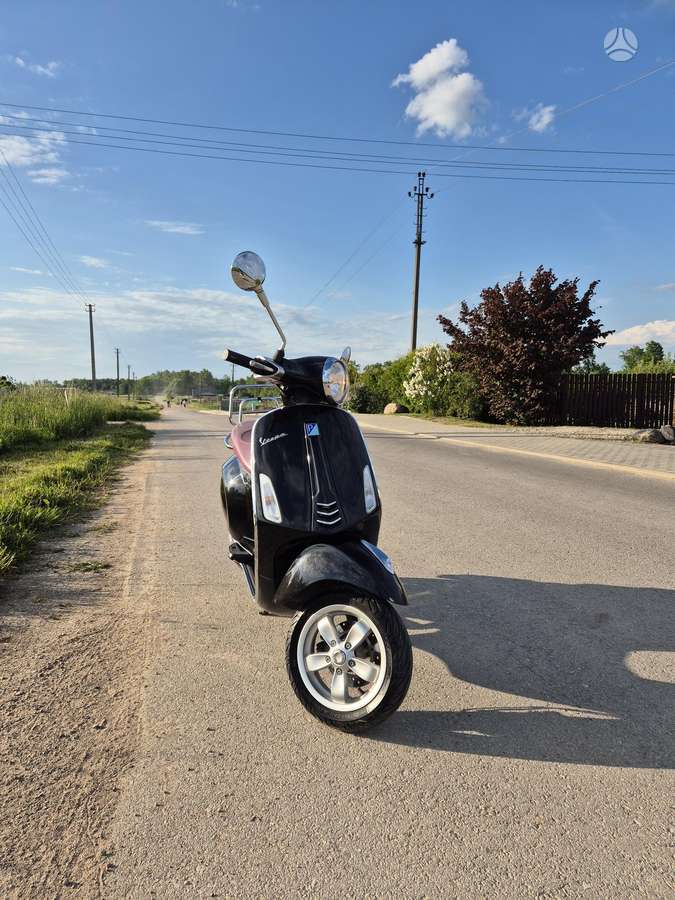 Piaggio Vespa 59cc, scooters / mopeds