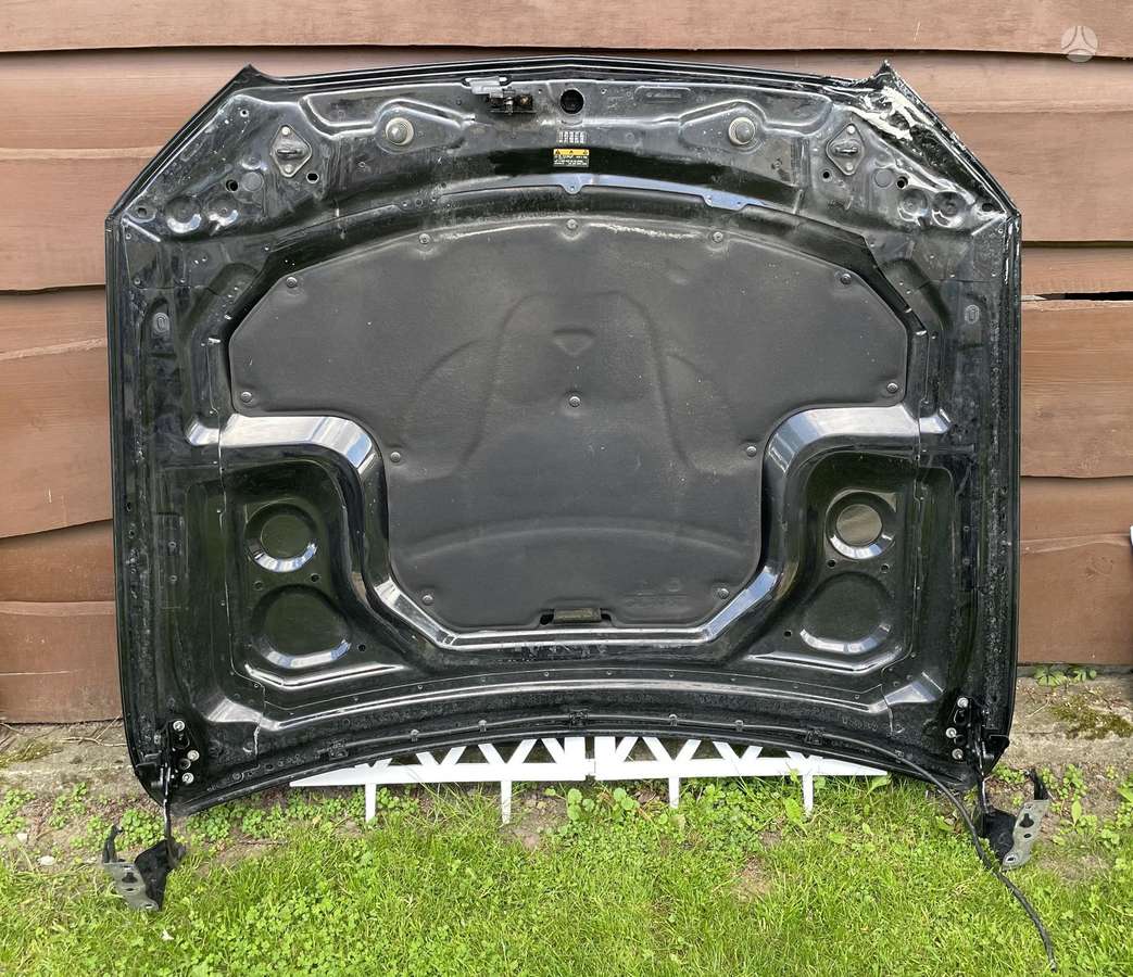 Mercedes-Benz E klasė hood (front, rear)