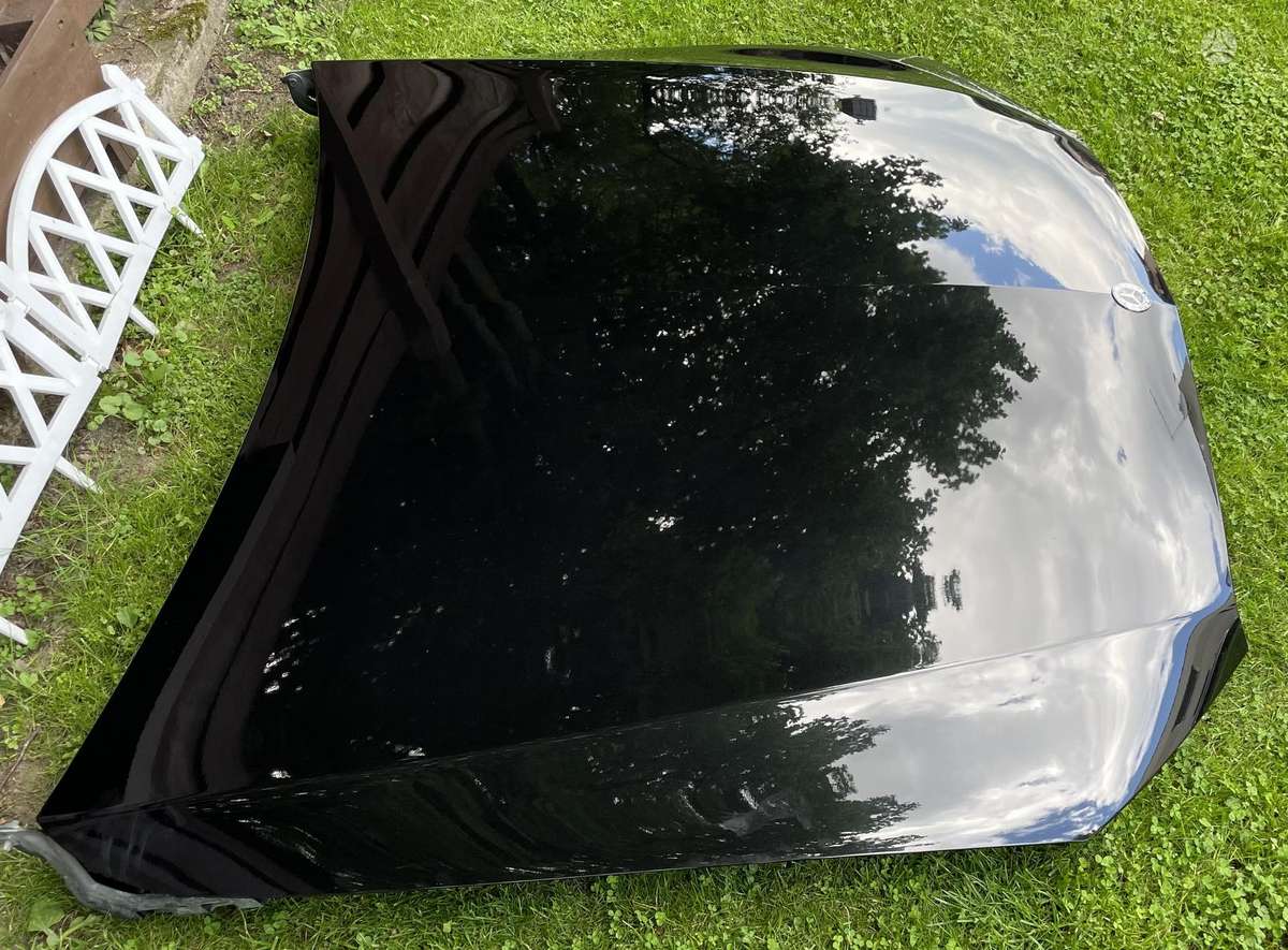 Mercedes-Benz E klasė hood (front, rear)