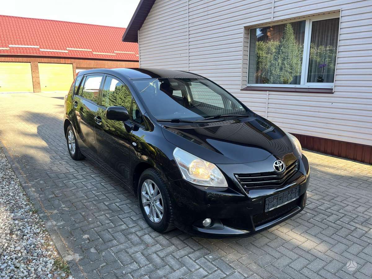Toyota Verso, 1.8 l., Минивэн
